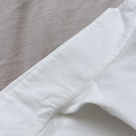 ❌❌Chanel Logo White Button Up Crop Top Shirt Sz.34 - Popular & Rare - Picture 10 of 16